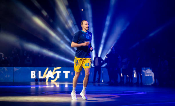 滑步甚至落 滑步甚至落